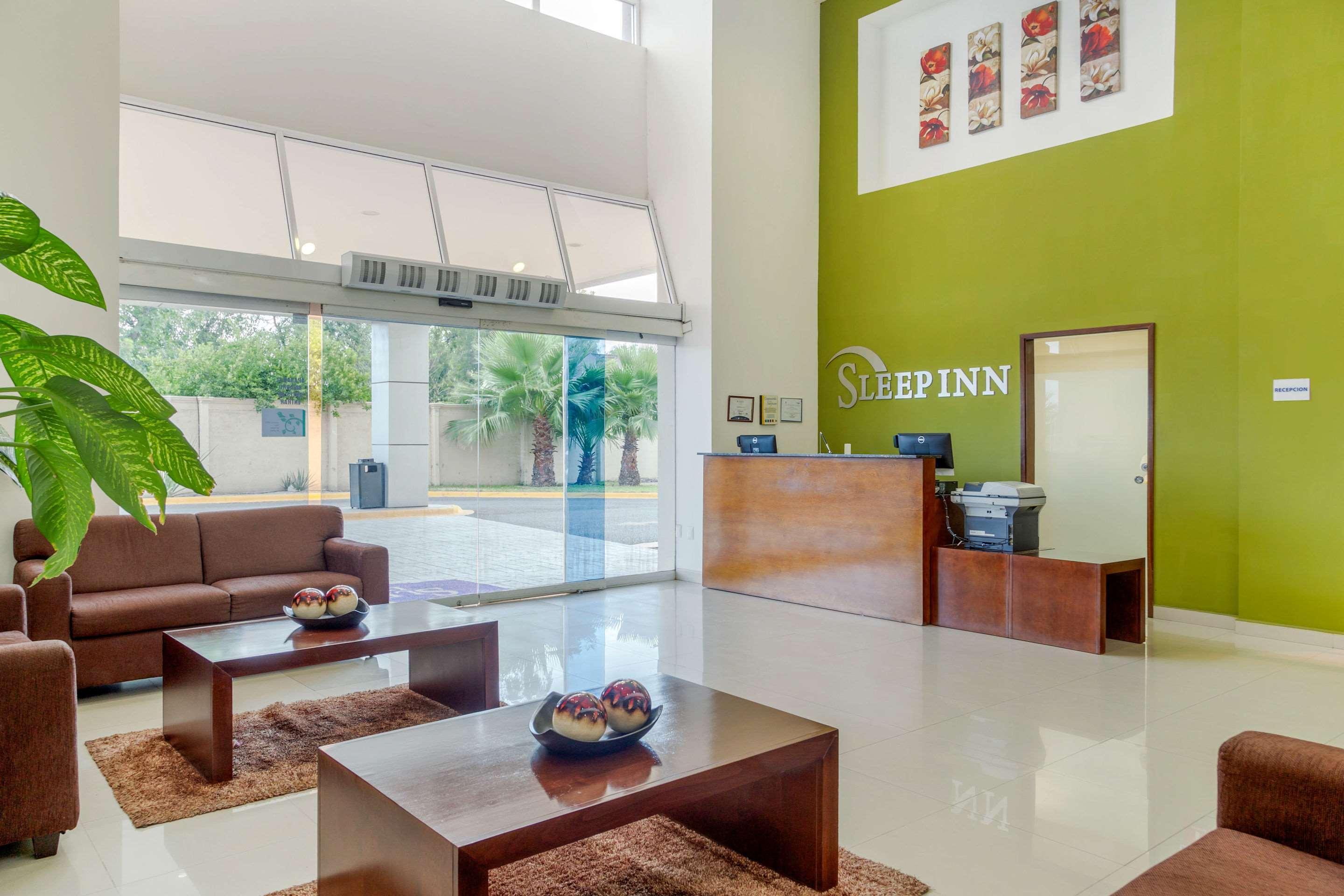 Sleep 3* Monclova